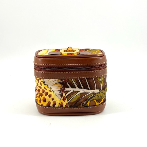 ✈️Sold!Salvatore Ferragamo mini bag - Picture 5 of 12